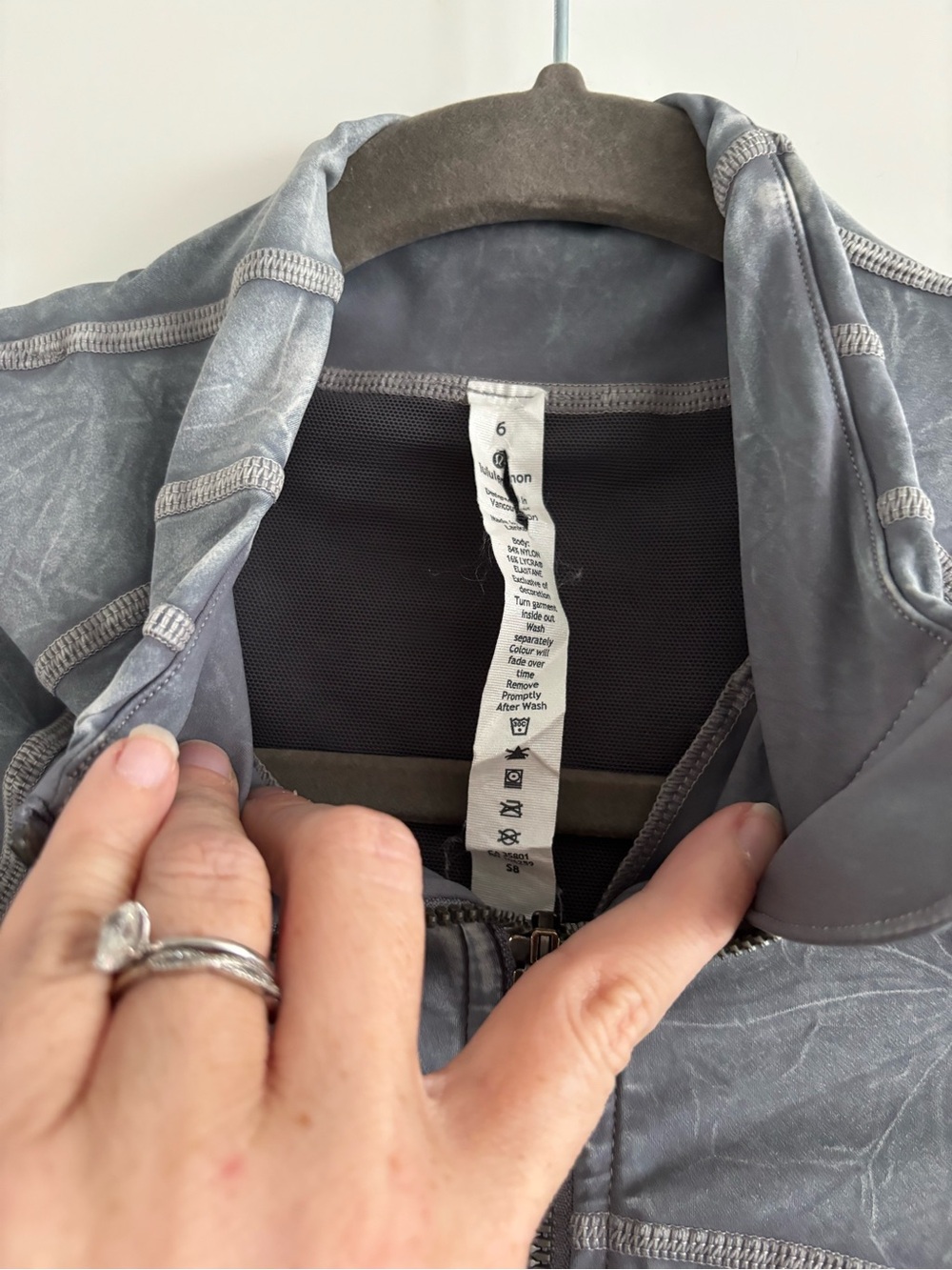 Lululemon Define Jacket *Limited Edition* Size 6 Ice Dye Slate Blue Nulux Zip Up - Picture 5 of 5